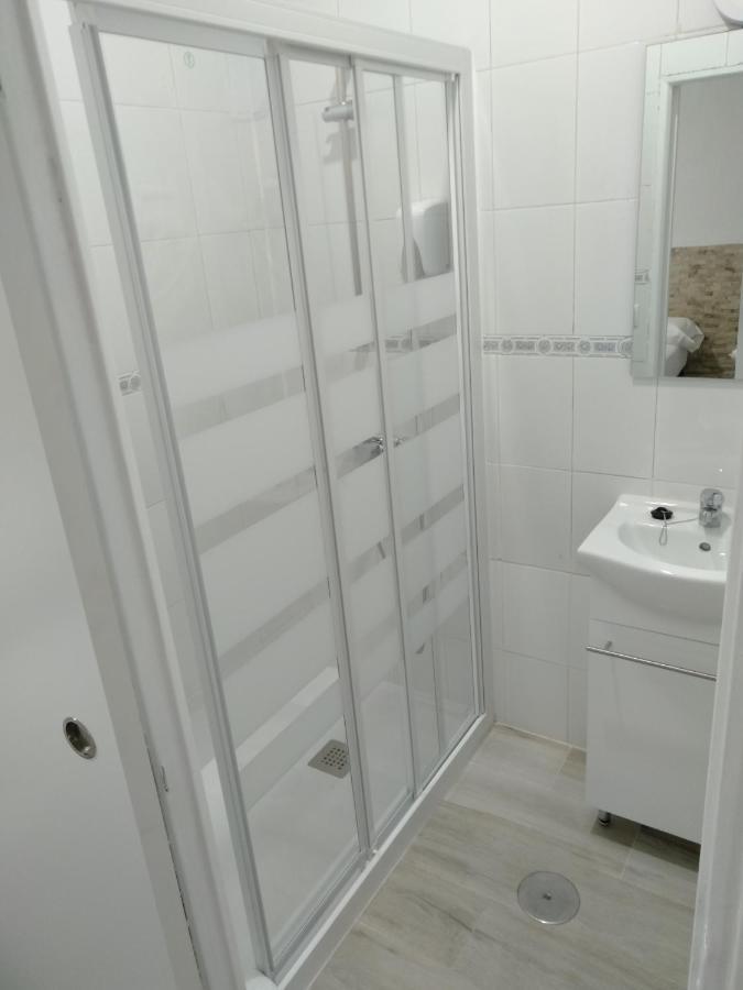 Hostal Noche Y Dia Мадрид Экстерьер фото